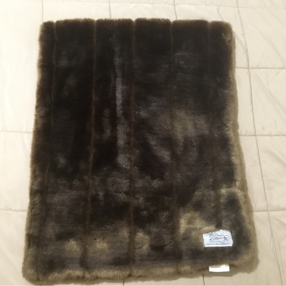 Tiger Dreamz Pet Bed Faux Fur Rectangle 23 x 17.5” Luxury Soft Pad NEW Brown